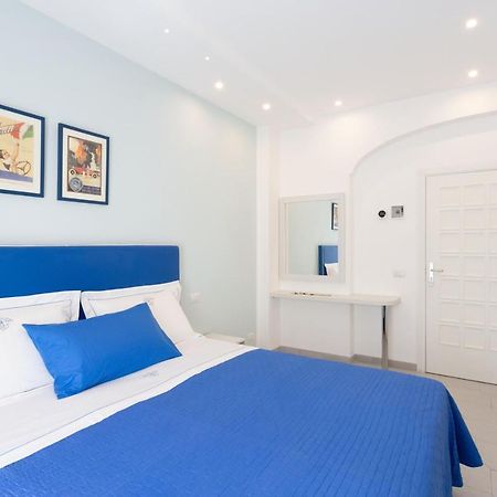 סורנטו Tofani Apartment - Luminoso Con Terrazzo Panoramico מראה חיצוני תמונה