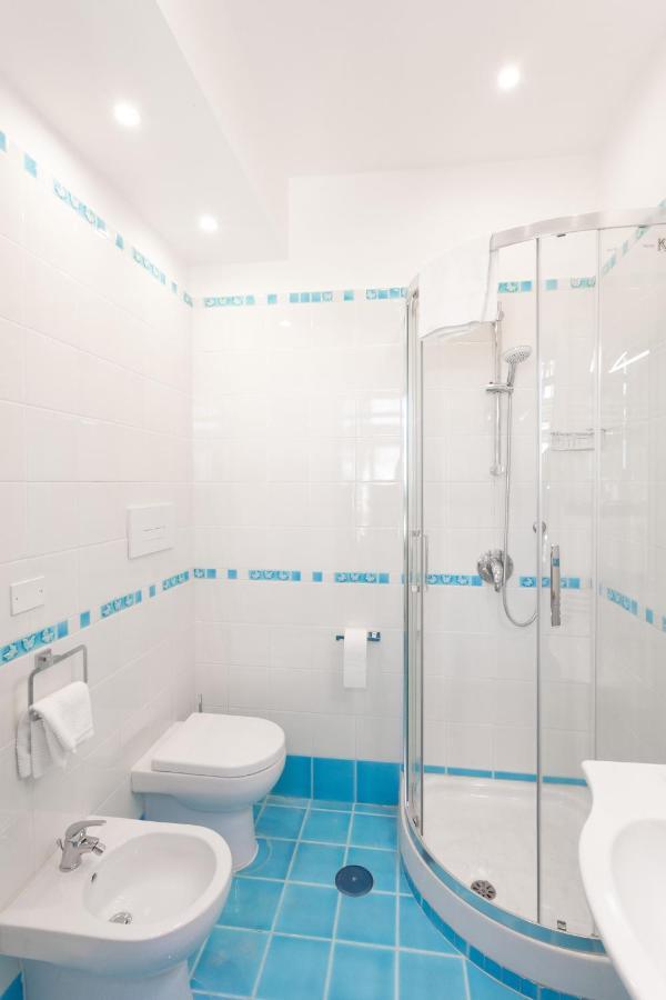 סורנטו Tofani Apartment - Luminoso Con Terrazzo Panoramico מראה חיצוני תמונה