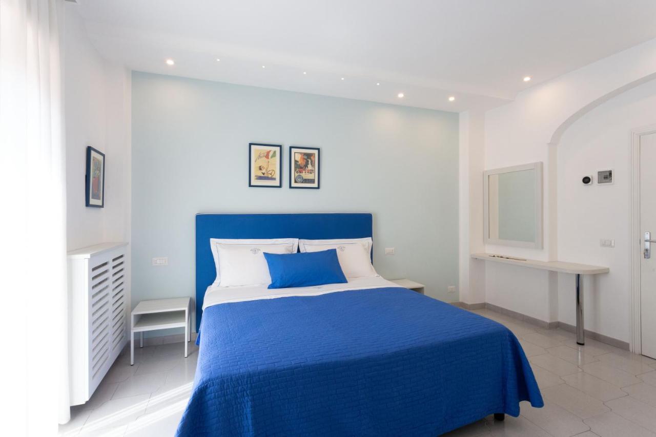 סורנטו Tofani Apartment - Luminoso Con Terrazzo Panoramico מראה חיצוני תמונה