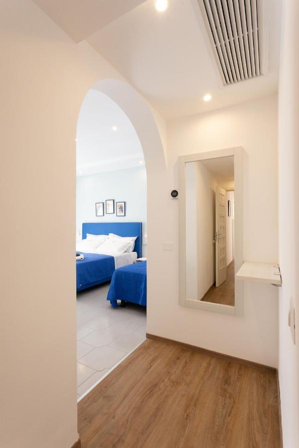 סורנטו Tofani Apartment - Luminoso Con Terrazzo Panoramico מראה חיצוני תמונה
