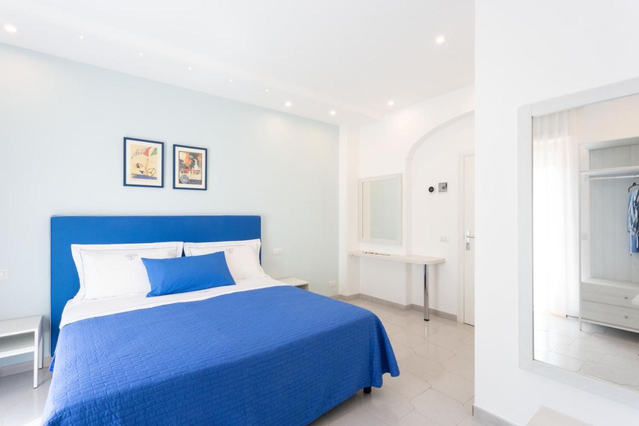 סורנטו Tofani Apartment - Luminoso Con Terrazzo Panoramico מראה חיצוני תמונה