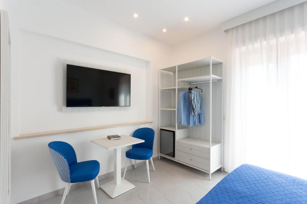 סורנטו Tofani Apartment - Luminoso Con Terrazzo Panoramico מראה חיצוני תמונה